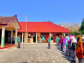 Khidmat, Kalurahan Giricahyo Peringati Hari Jadi (Dumadining Kalurahan) yang ke-107 Tahun